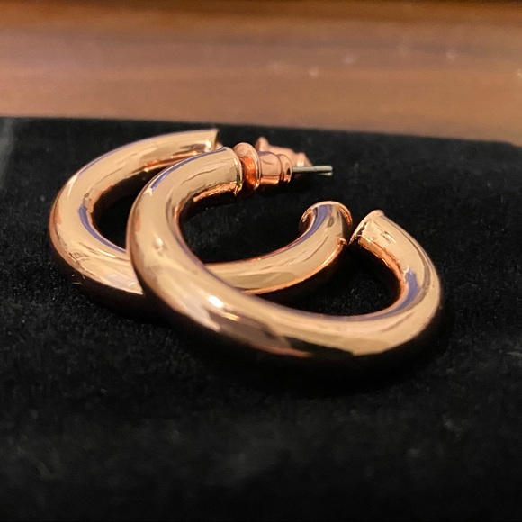 New! Rose Gold colored hoop earrings - Picture 2 of 2